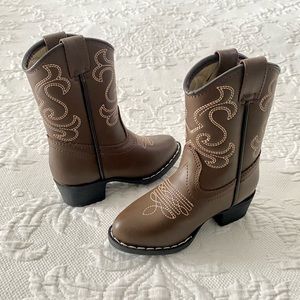 Canyon Trails | Kids Pointed Toe Western Boots
